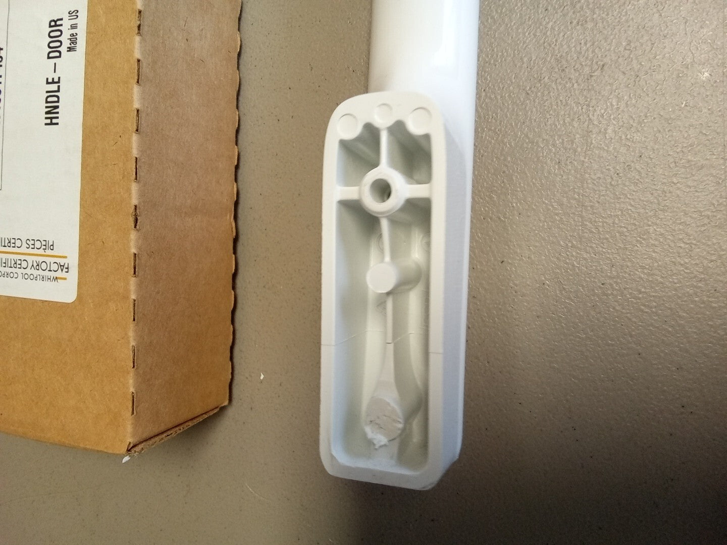 Whirlpool W10817434 Range Oven Door Handle Genuine OEM White Ov29