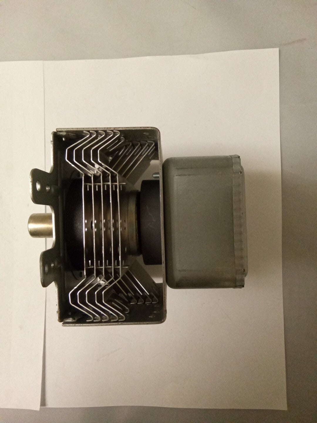 Sharp Microwave Oven Magnetron 2M240H (L) AK-881