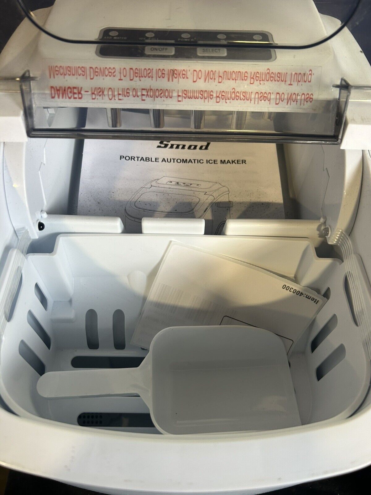 Smad Countertop Bullet Ice Maker DIM-26NU(H) Makes 26lbs White New In Box