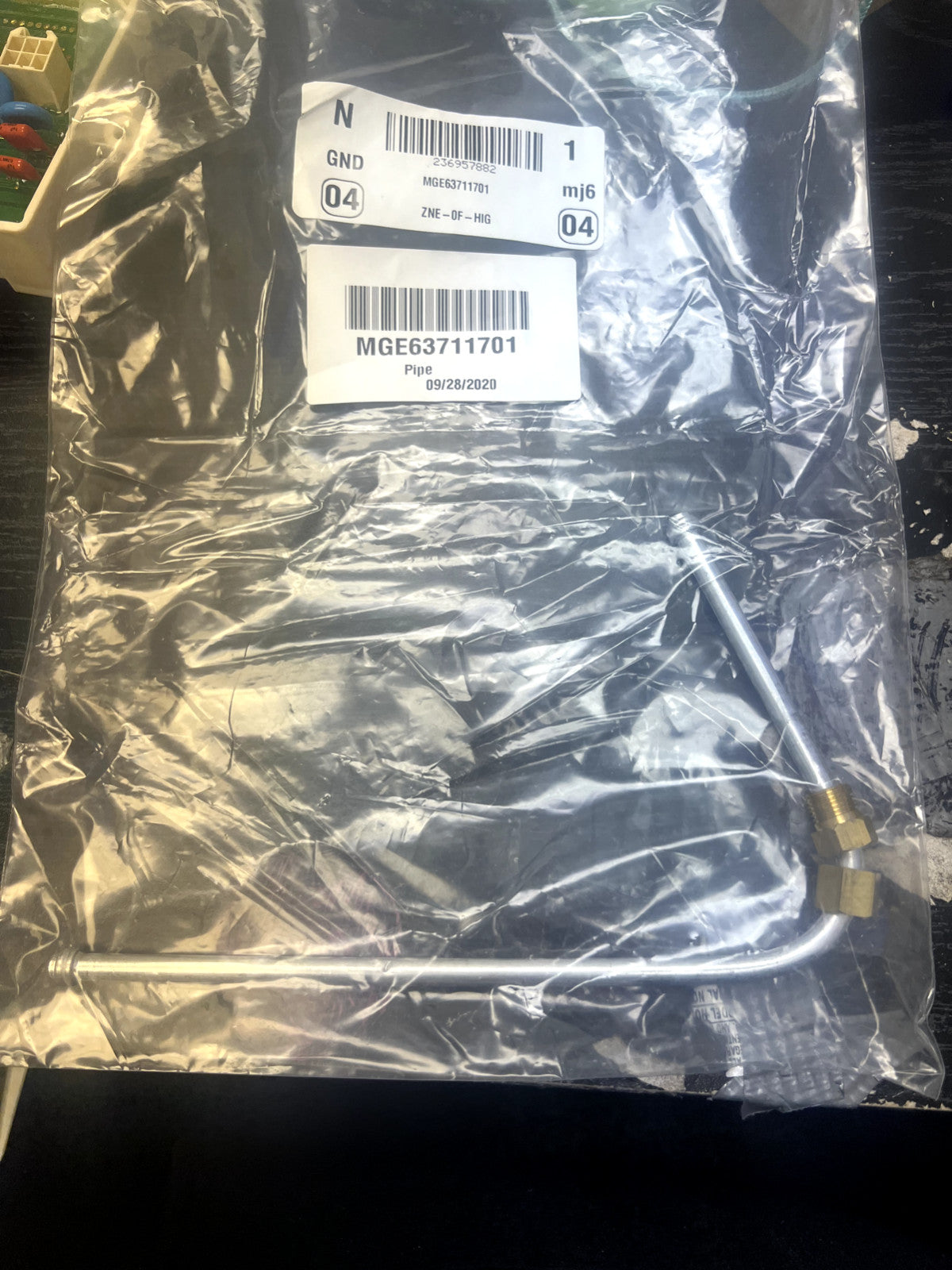 MGE63711701 NEW LG RANGE PIPE SK225