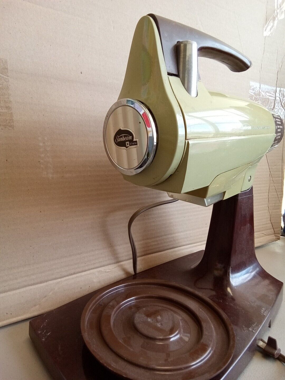 VTG 70’s Sunbeam Mixmaster 12-Speed Kitchen Stand Mixer Model MMA -Avocado Green