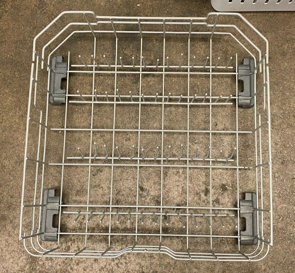 GE GDF530PGM0WW Dishwasher Lower Dish Rack Grey Used SH478