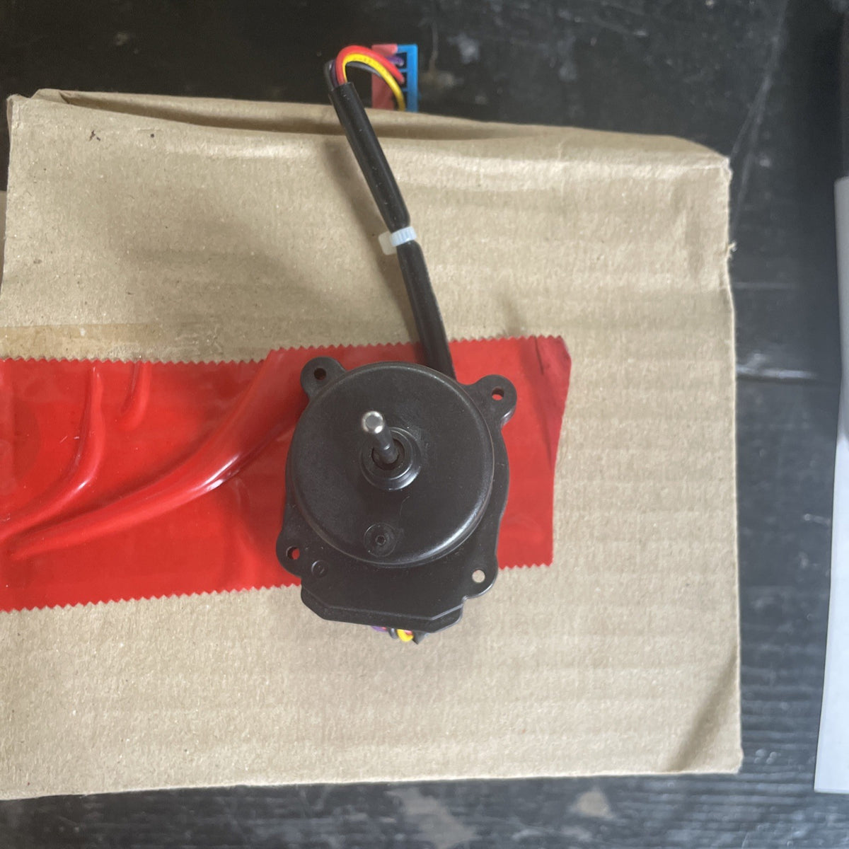 LG  Refrigerator Condenser Fan Motor EAU65058502 BA98