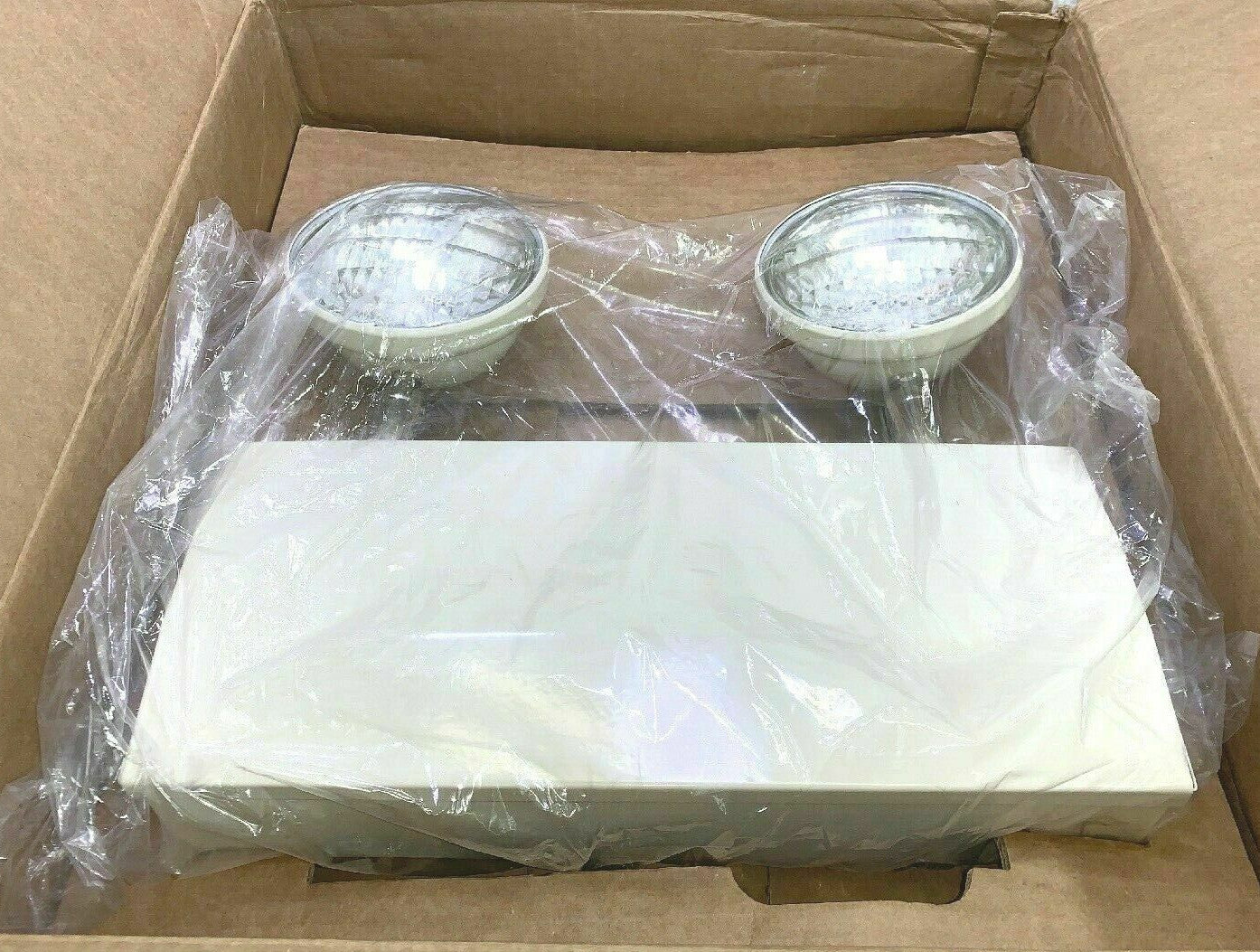 Big Beam Emergency Light H2T6S16-8 Emer Unit WB 499-5916 Cream Tan New TLM-00