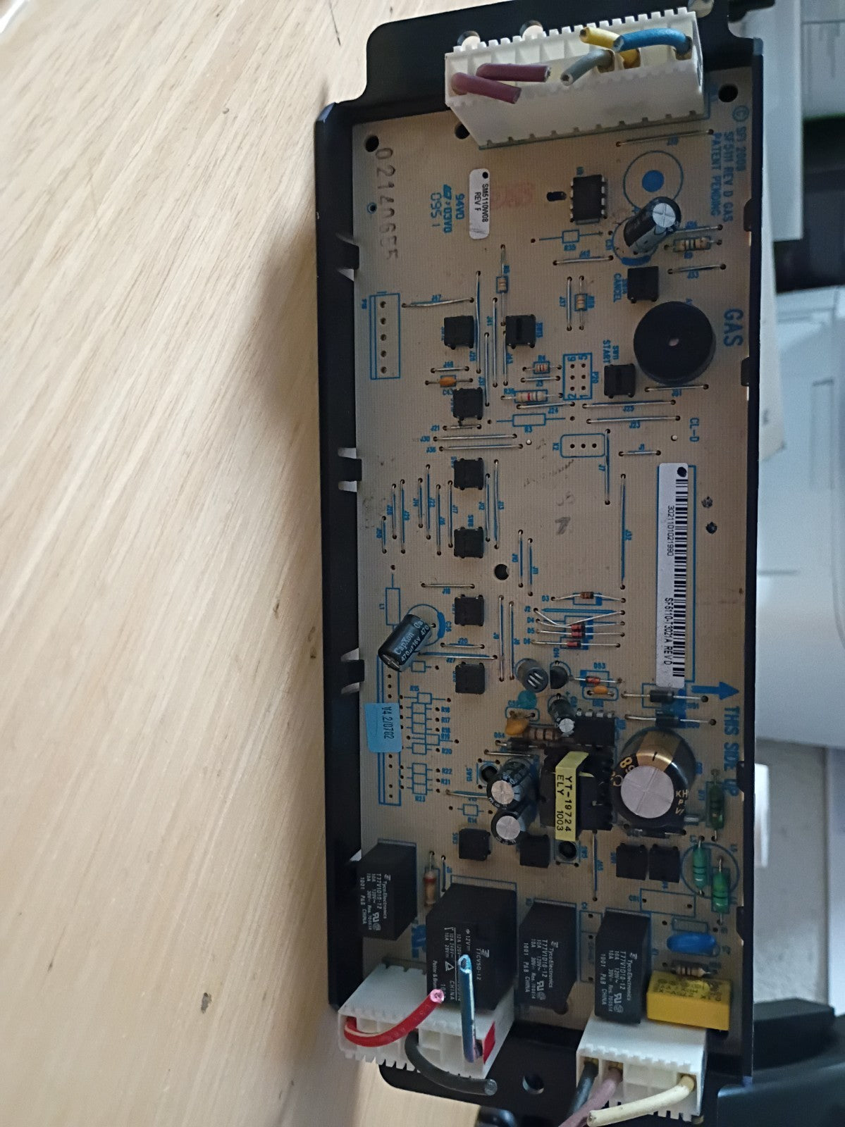 Whirlpool White Range Control Board SF5110-T3021A Used KB17