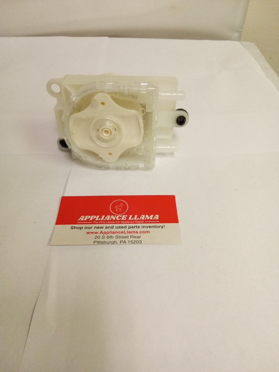 MIELE  10353941 Dispensing Pump AMK-680