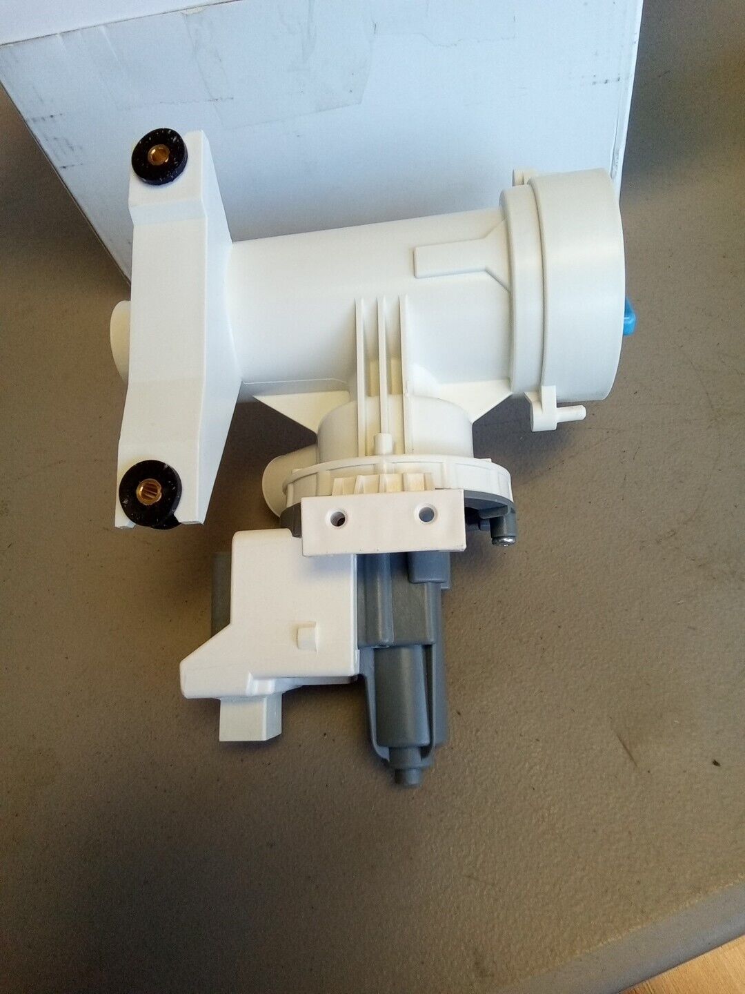 B25-3A04 Washer Drain Pump Assembly White WR70