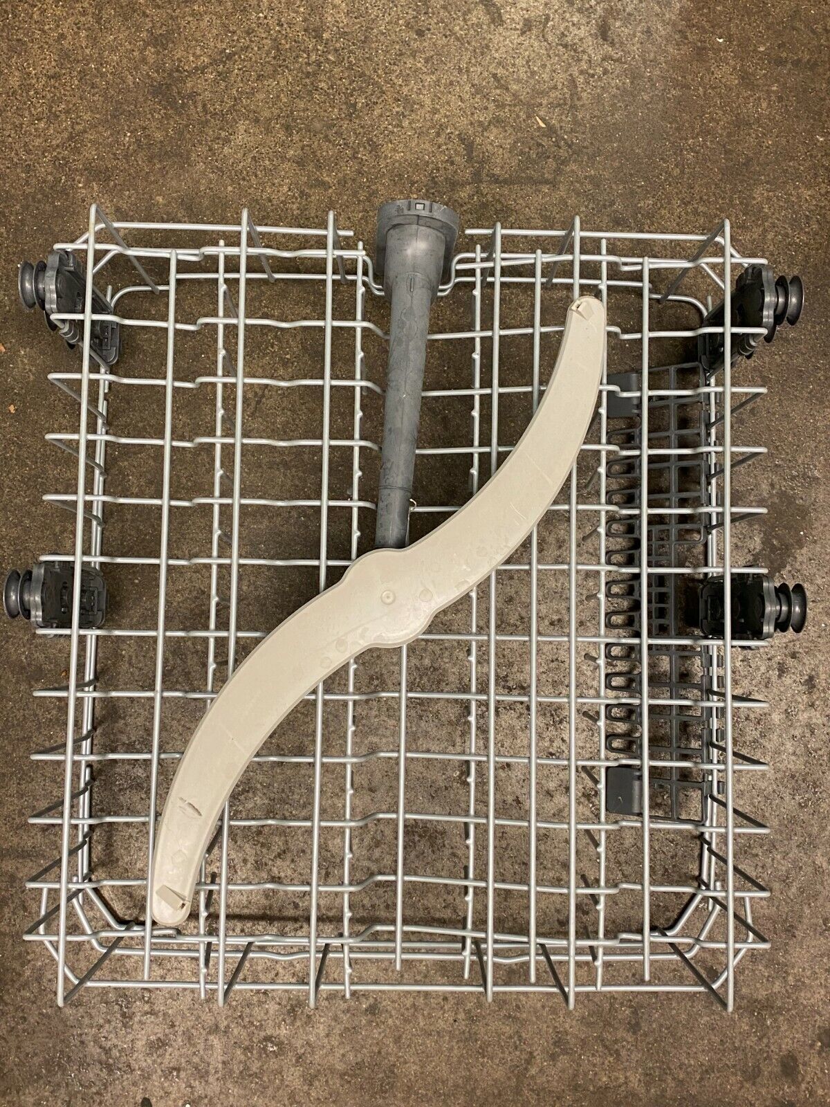 GE GDF530PGM0WW Dishwasher Upper Rack With Spray Arm Used SH477