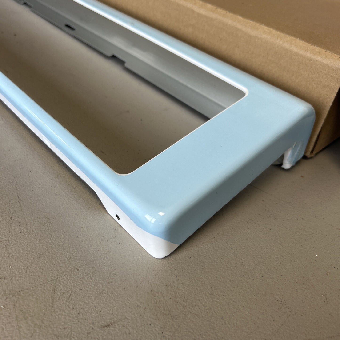 Whirlpool  W10318552 Range Control Panel Trim White New In Box Ov35