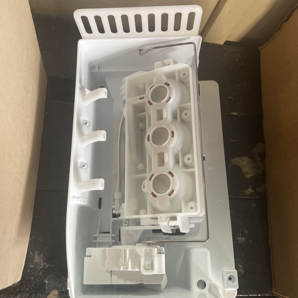 AEQ73449909 Ice Maker Assembly Kit BA108
