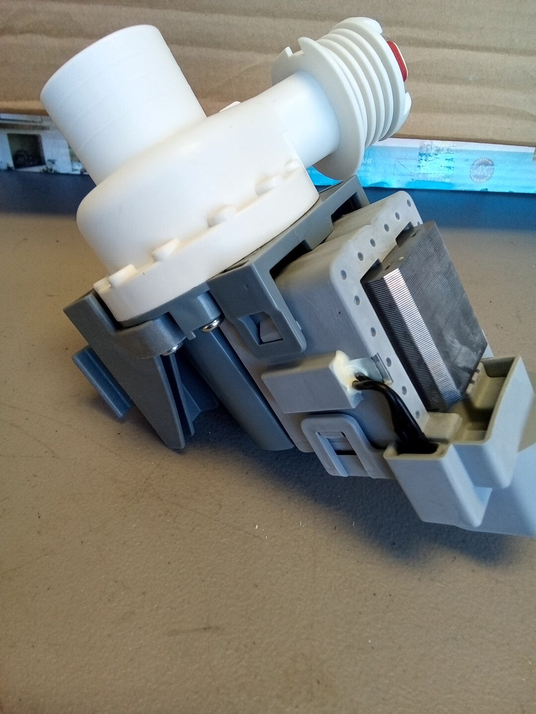 Replacement Washing Machine Drain Pump For Frigidaire 137240800 137311900 YLW-36