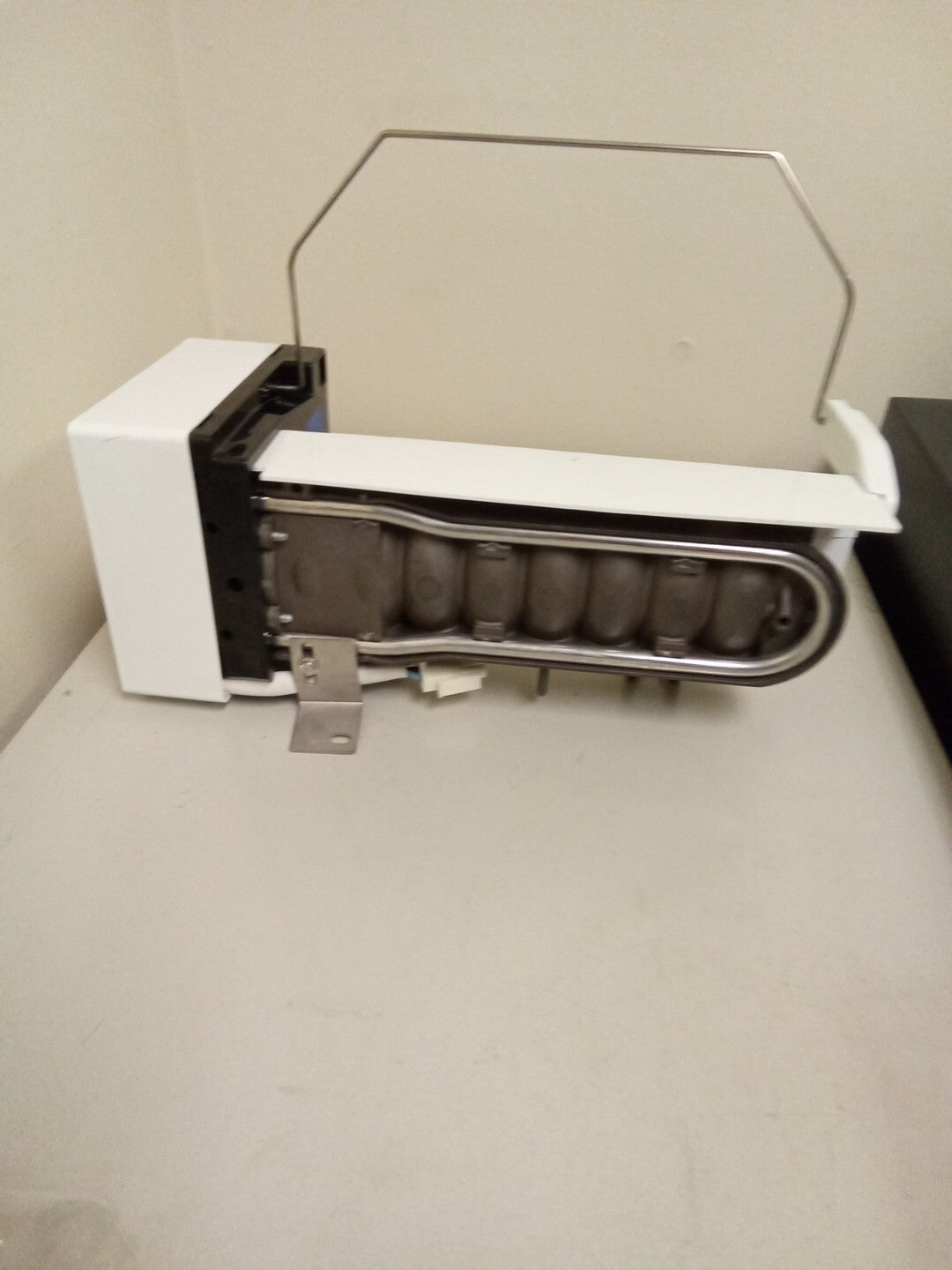 IM900 Refrigerator Icemaker for Maytag Amana  AP4135008 AK-124