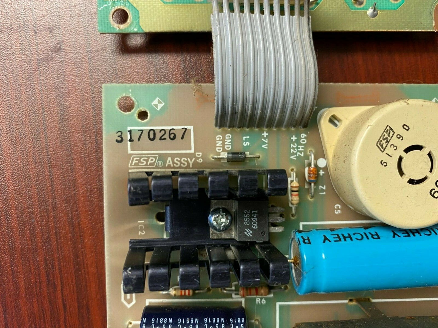 Whirlpool Refrigerator Control Board Part 3170266 # 3170267 Used SH87