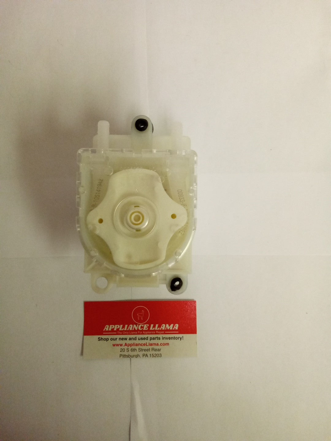 MIELE  10353941 Dispensing Pump AMK-680