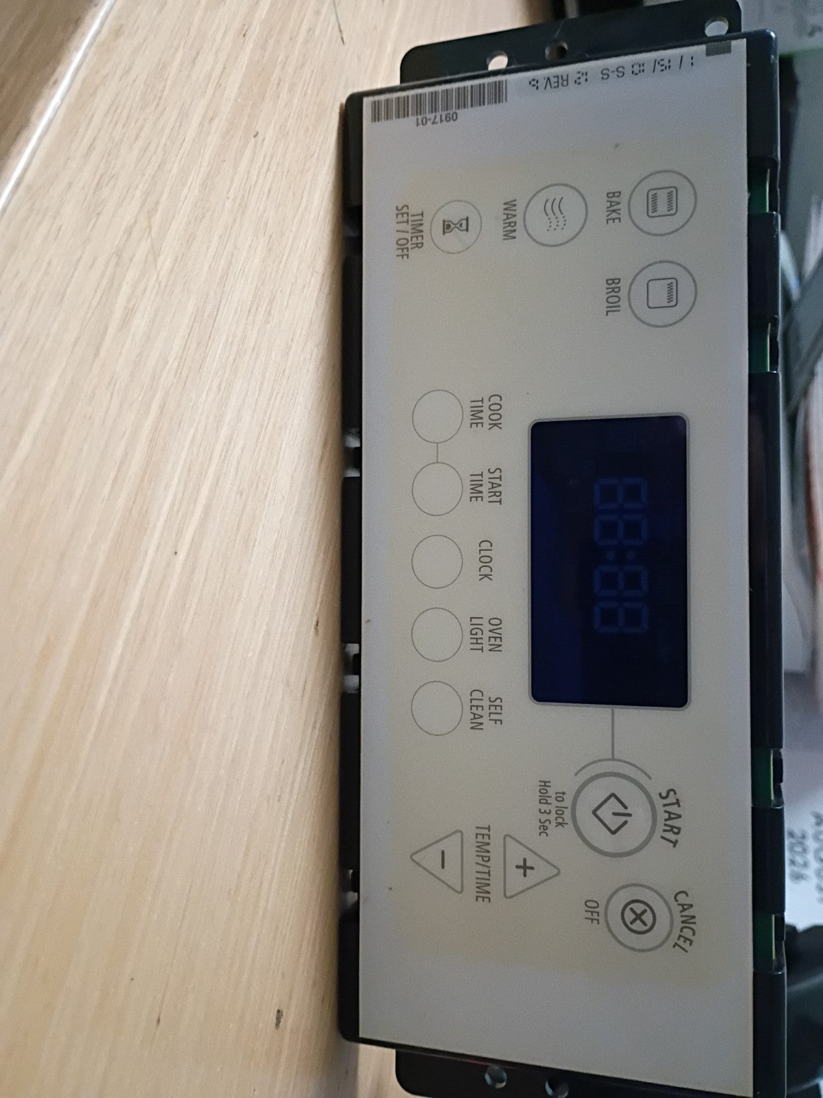 Whirlpool White Range Control Board SF5110-T3021A Used KB17