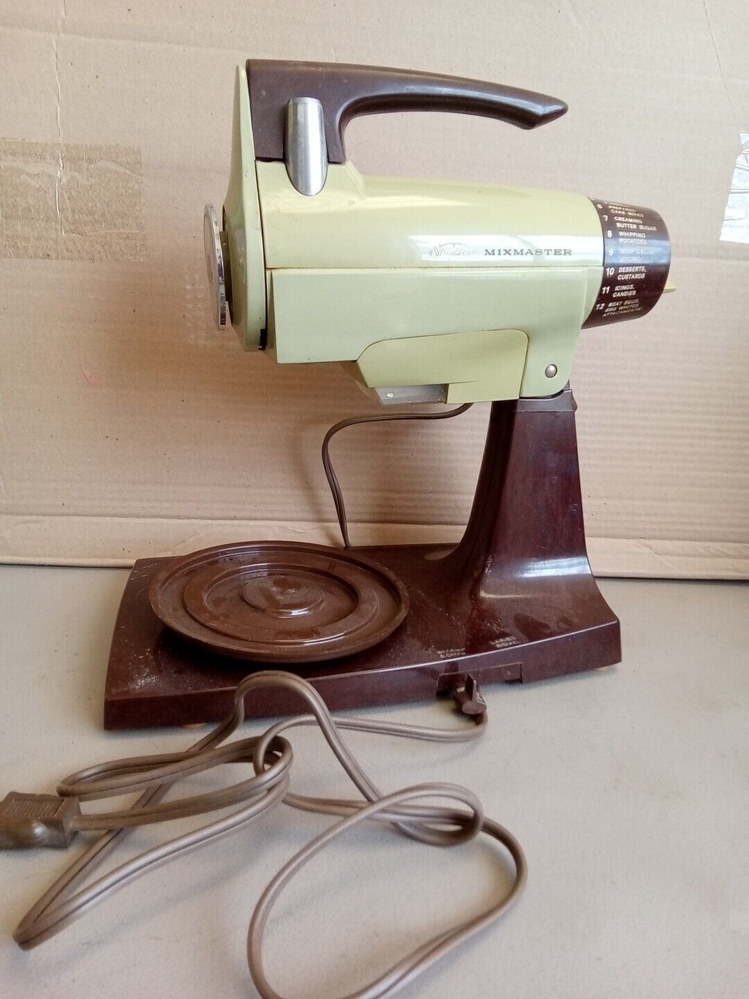 VTG 70’s Sunbeam Mixmaster 12-Speed Kitchen Stand Mixer Model MMA -Avocado Green