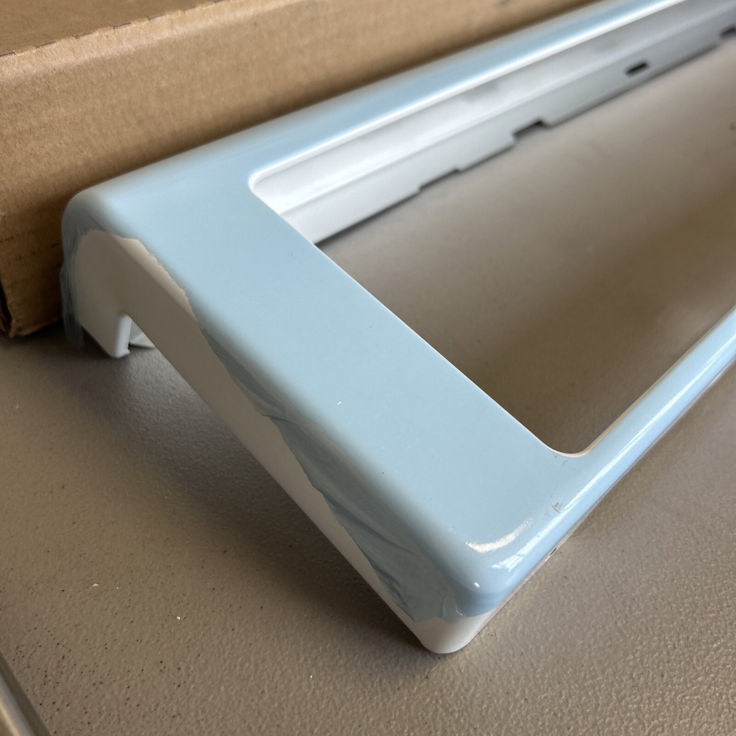 Whirlpool  W10318552 Range Control Panel Trim White New In Box Ov35