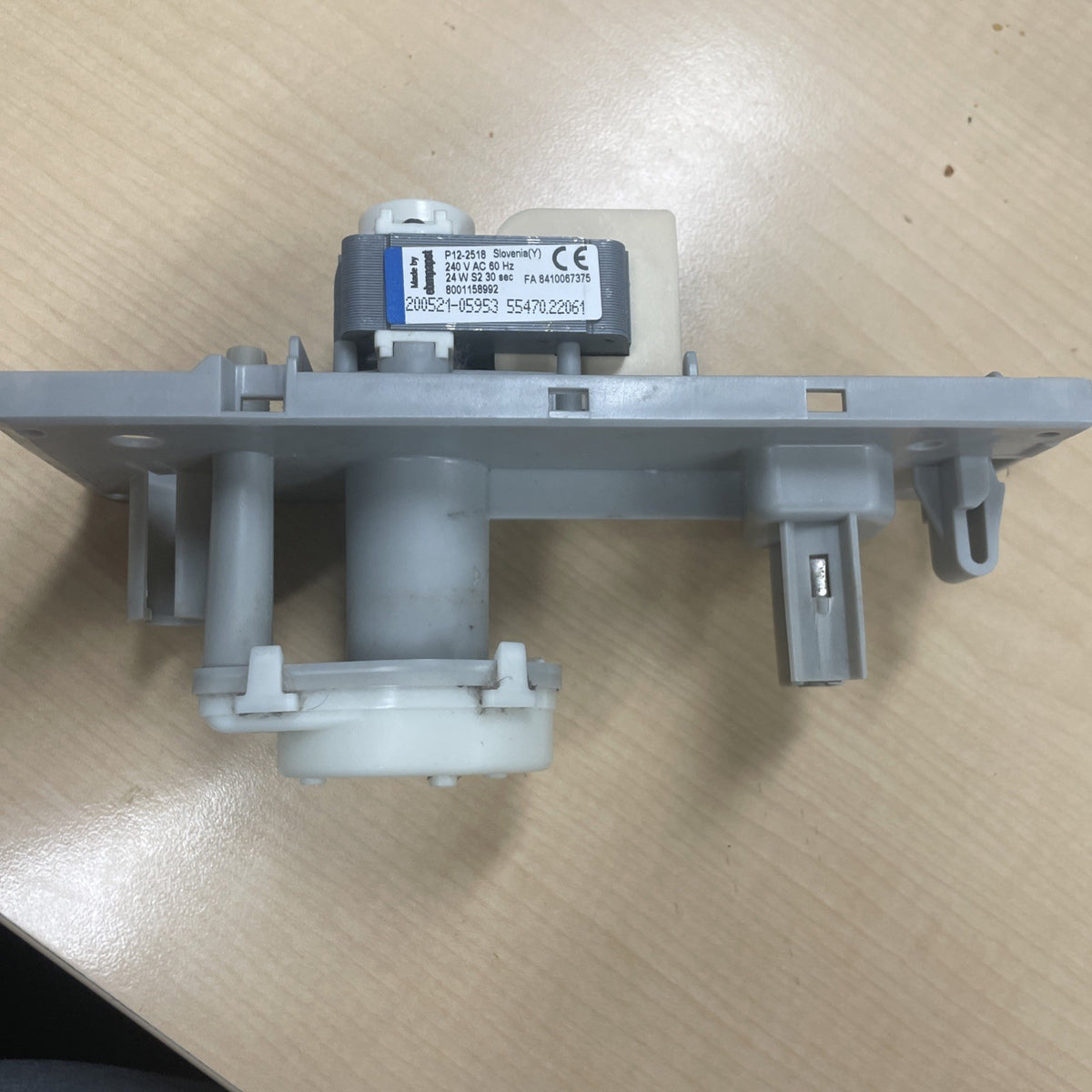 BOSCH 00145623 DRYER PUMP  BA96